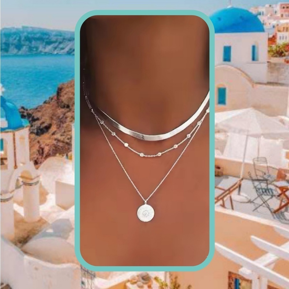 - 🆕 Modern 925 Sterling silver layered necklace